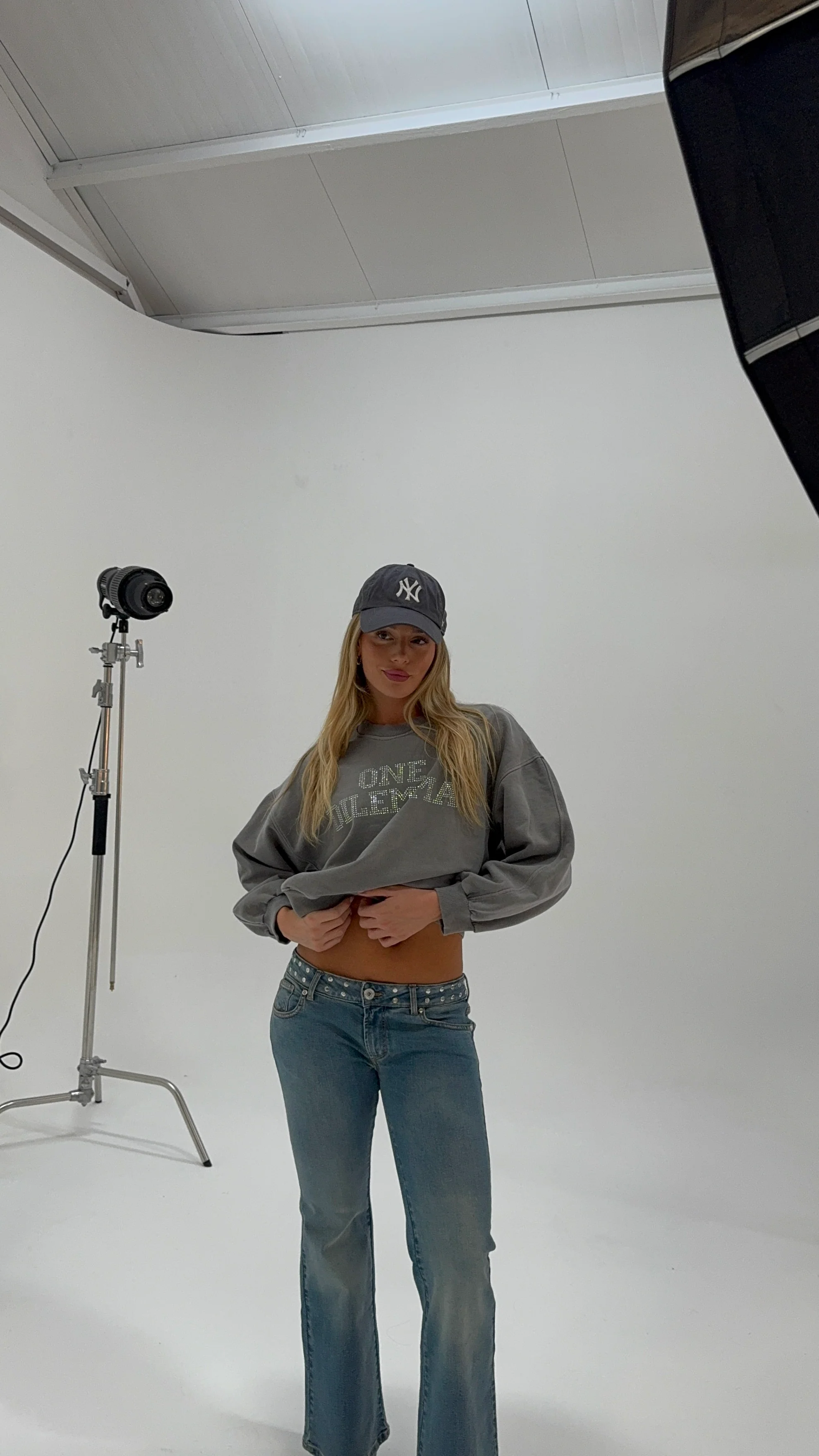 WORN GREY HOODIE - Image 3